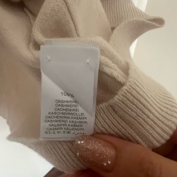 Brunello Cucinelli
Cashmere Cardigan -
Large - Picture 6 of 11